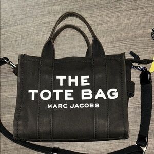 Marc Jacobs Black Messenger Bag with Crossbody Strap